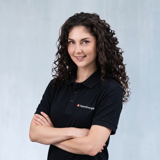 Yaren Yapici, Innendienst bei AlpenEnergie